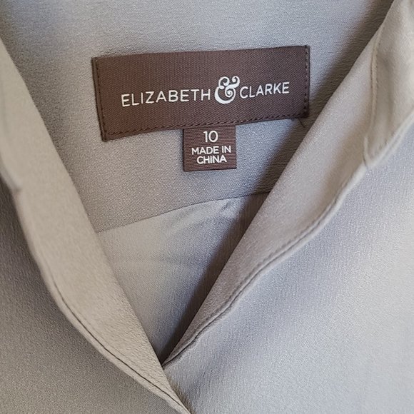 Elizabeth & Clarke Woven Button-Front Collared Top - Picture 2 of 6